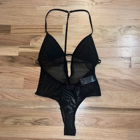Edikted Mesh Bodysuit - Picture 3 of 7